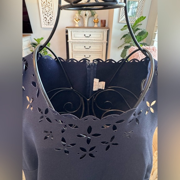 Women’s J. Crew Laser cut Navy Blue dress size 8 - Picture 4 of 4